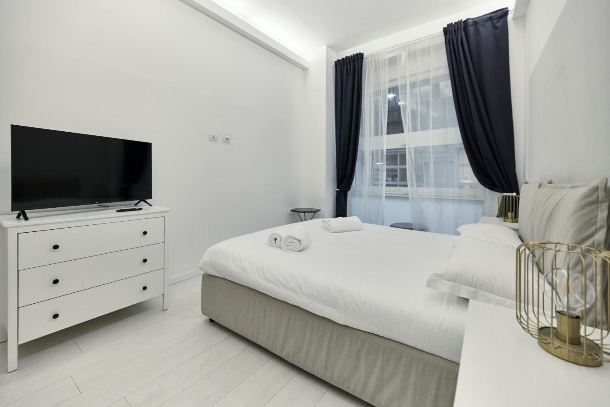 Apartamento Duomo View - 2 Min From Duomo Amazing Location Milán Exterior foto